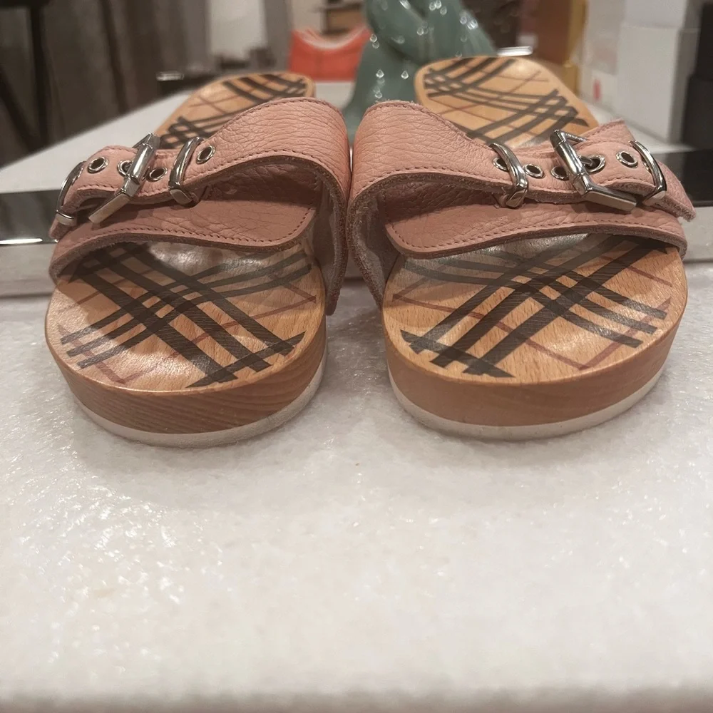 Burberry Pink Leather Clogs Size 8.5 - Picture 3 of 11